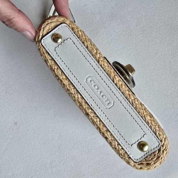 Coach Raffia Summertime White / Gold Leather Turn Buckle Wristlet Clutch - Picture 8 of 14